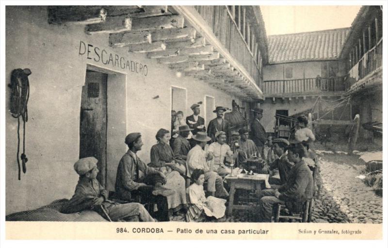 Mexico  Cordoba  Patio de una Casa  Descaegadero