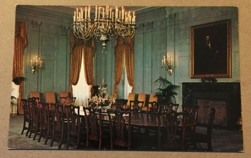 VINTAGE UNUSED POSTCARD WHITE HOUSE, STATE DINING ROOM