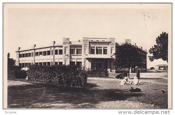 L'Ecole de Medecine, Dakar, Senegal, 10-20s