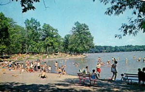 New York Auburn Owasco Lake Crowds Enjoying Bathing Beach At Emerson Park 1972