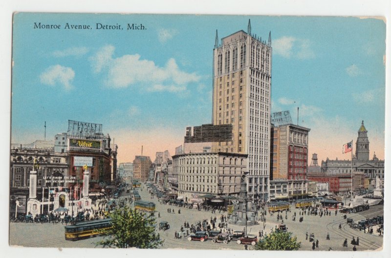 P2661 old postcard  busy monroe ave traffic trollies, cars etc detroit michigan