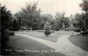 c1940 RPPC Postcard; City Park View, Mandan ND Morton County unposted