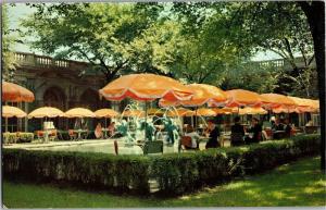 Luncheon in McKinlock Court, Art Institute of Chicago IL Vintage Postcard N05