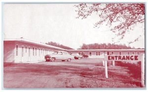 1954 Tall Corn Motel Exterior Roadside Shenandoah Iowa IA Posted Cars Postcard