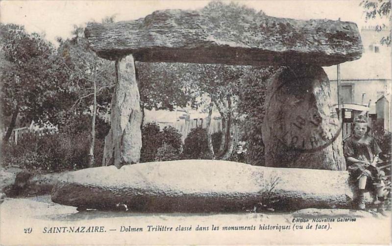 44 - Saint-Nazaire - Dolmen trilittre classé dans les monuments historiques,...