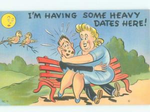 Linen Comic CHUBBY FAT WOMAN SMOTHERS SKINNY BOYFRIEND AC6956