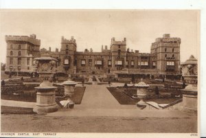 Berkshire Postcard - Windsor Castle - East Terrace - Ref 16274A