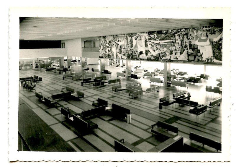 Canada - New Foundland, Gander Int'l Airport. Passenger Terminal  *RPPC