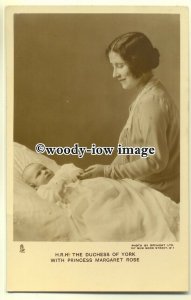 r0526 - Duchess of York with baby Princess Margaret - postcard