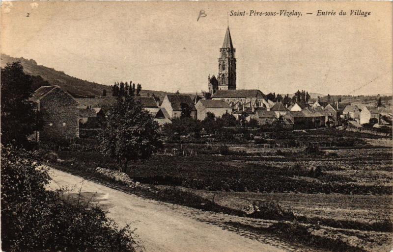 CPA St-PERE-sous-VEZELAY - Entrée du Village (657108)