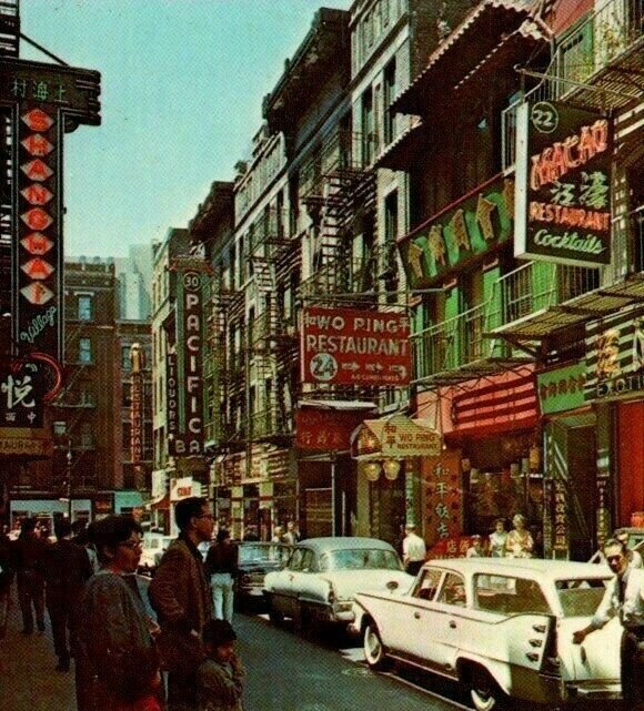 Vintage New York City China Town Postcard    - A3 