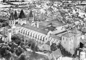 BR17136 Cluny Vue aerienne   france