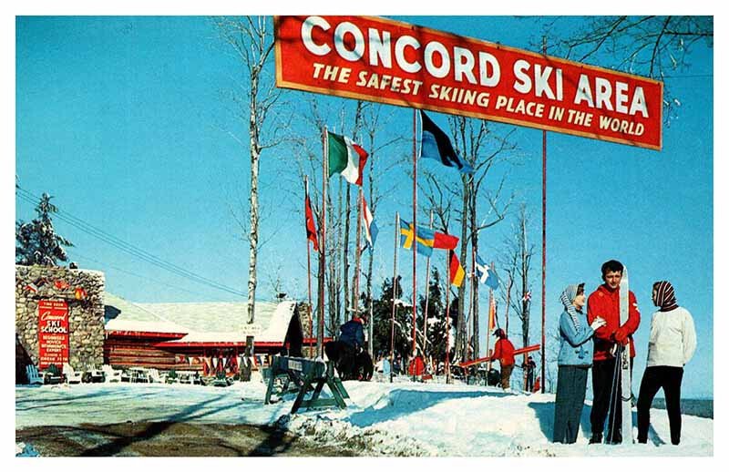 Postcard SKIING SCENE Kiamesha Lake New York NY AS4182