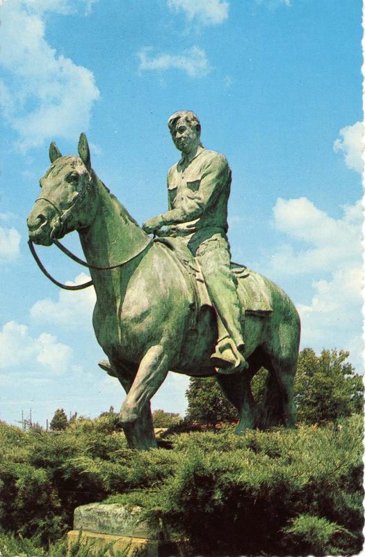 OK - Claremore. Will Rogers Statue (Oklahoma)