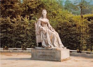 BG10493 hannover herrenhausen kurfurstin sophie sculpture art  germany