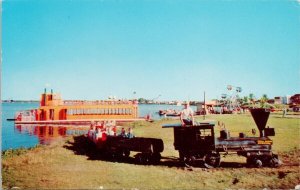 Paul Bunyan Playground Lake Bemidji MN Minnesota Train Unused Postcard H38