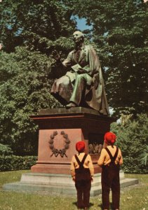 Prague Czechia, Copenhagen In The King's Garden Near Rosenburg Palace, Postcard