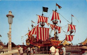 DISNEYLAND Anaheim California 1950s Postcard Pirate Ship Fantasyland D-9 