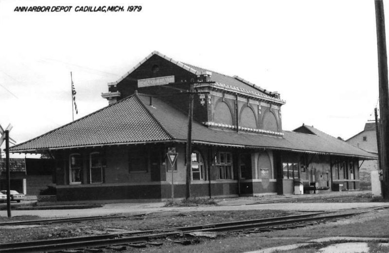 Cadillac Michigan 1979 Ann Arbor Depot real photo pc ZC549045