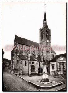 Postcard Modern Donnemarie en Montois (S & M) Church of Our Lady (twelfth and...