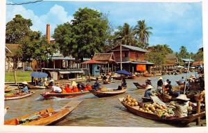 BR98944 floating market wat sai bangkok boat types folklore thailand