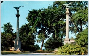 Postcard - Pennsylvania Columns - Valley Forge, Pennsylvania