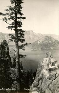 OR - Crater Lake. Wizard Island.   *RPPC