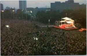 Boston Massachusetts crowd for Pope John Paul II celebrating mass