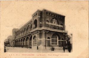 CPA TOULOUSE - Le Musée Rue Alsace Lorraine (255940)