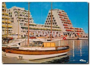 Modern Postcard La Grande Motte (Herault) The honor dock