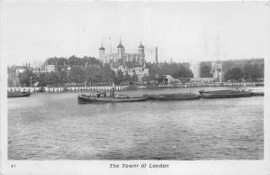 BR62004 the tower of london real photo ship bateaux  uk