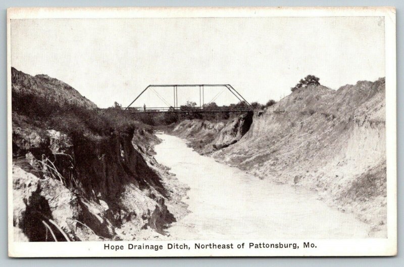 Pattonsburg MissouriHope Drainage DitchThrough Truss Bridge1920s B&W Postcard