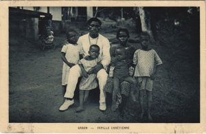 PC MISSIONARIES FAMILLE CHRETIENNE GABON ETHNIC TYPE (a27930)