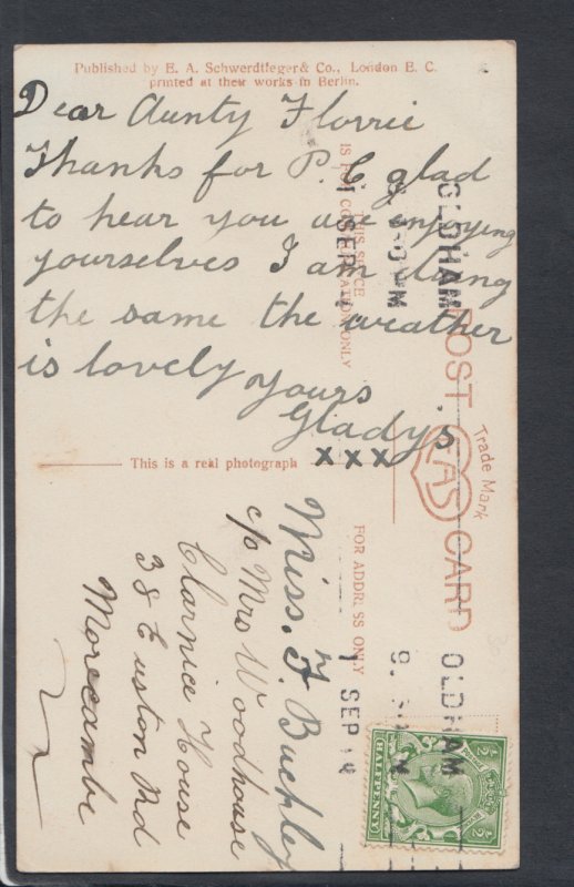 Children Postcard - Young Child With a Dog   HP113