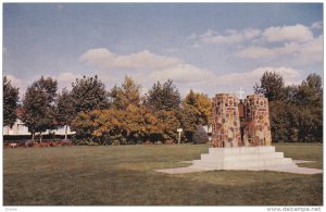 Memorial Park, Cenotaph, WETASKIWIN, Alberta, Canada, 40-60's