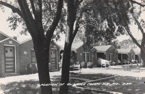 Kansas City Missouri Portion Of U-Smile Courts, Real Photo Vintage PC U8136