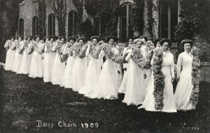 Daisy Chain 1909 - Ladies - People by Wildwood Design Group