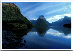 CONTINENTAL SIZE POSTCARD SIGHTS SCENES & CULTURE OF NEW ZEALAND 1970s-1990s b63