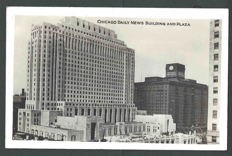 Ca 1922 RPPC Chicago Daily News Building & Plaza Mint
