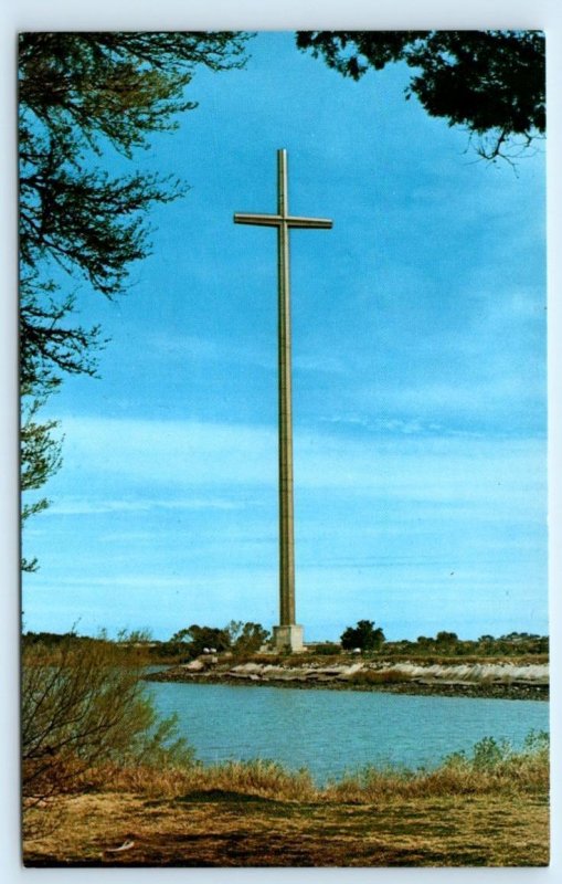 ST. AUGUSTINE, FL Florida ~ 208 Feet High BEACON of FAITH CROSS c1960s Postcard