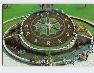 Postcard Niagara Parks Floral Clock, Niagara-on-the-Lake, Canada