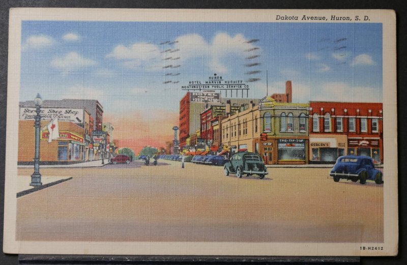 Huron, SD - Dakota Avenue - 1943