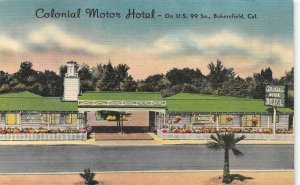 BAKERSFIELD, CA California  COLONIAL MOTOR HOTEL Roadside c1950's Linen Postcard