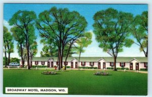 MADISON, Wisconsin WI ~ Roadside BROADWAY MOTEL c1940s Walter Taplick Postcard