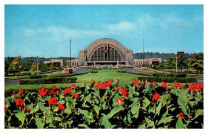 Postcard TRAIN STATION SCENE Cincinnati Ohio OH AS3587