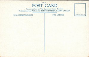 Auto Road Moraine Lake MountiansBanff Canada VTG Postcard UNP Unused Vintage 