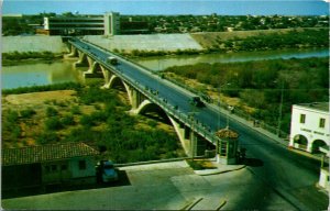 Postcard TX International Bridge Between Laredo & Nuevo Laredo Truck 1950s S63