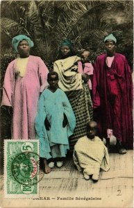 CPA AK Dakar Famille Senegalaise SENEGAL (821846)