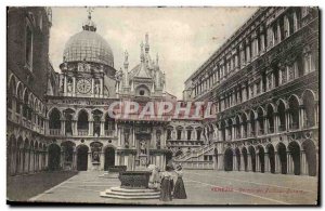 Italy Italia Venezia Old Postcard Cortile del Palazzo Ducale
