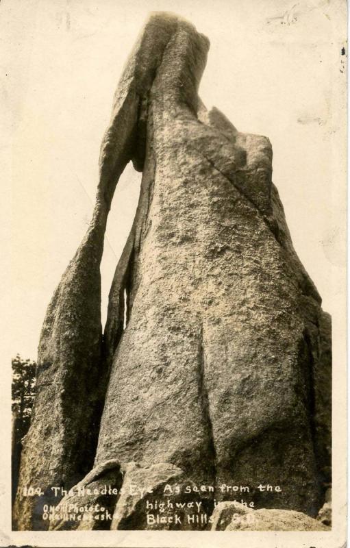 SD - Custer. The Needle's Eye - RPPC